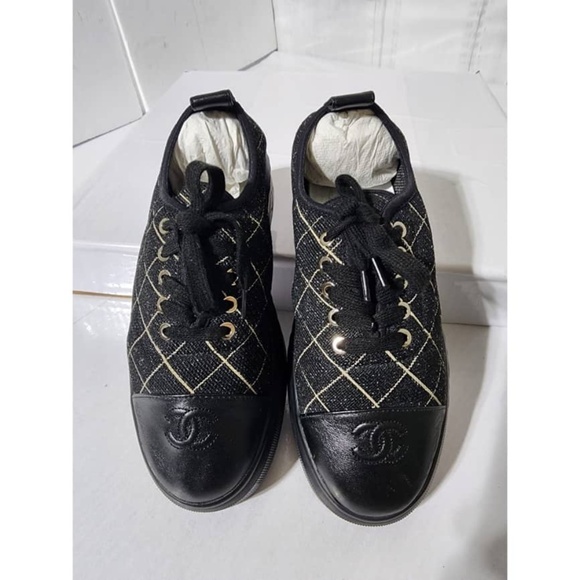 Authentic Chanel 2018 Interlocking CC Logo Sneakers Black/Silver Size 37